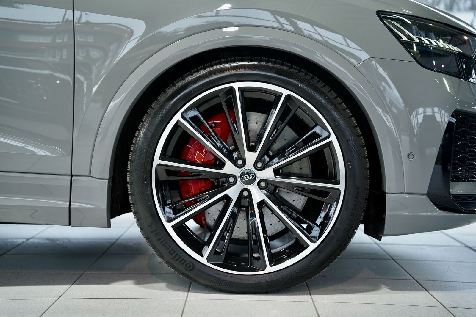 Audi Rsq8