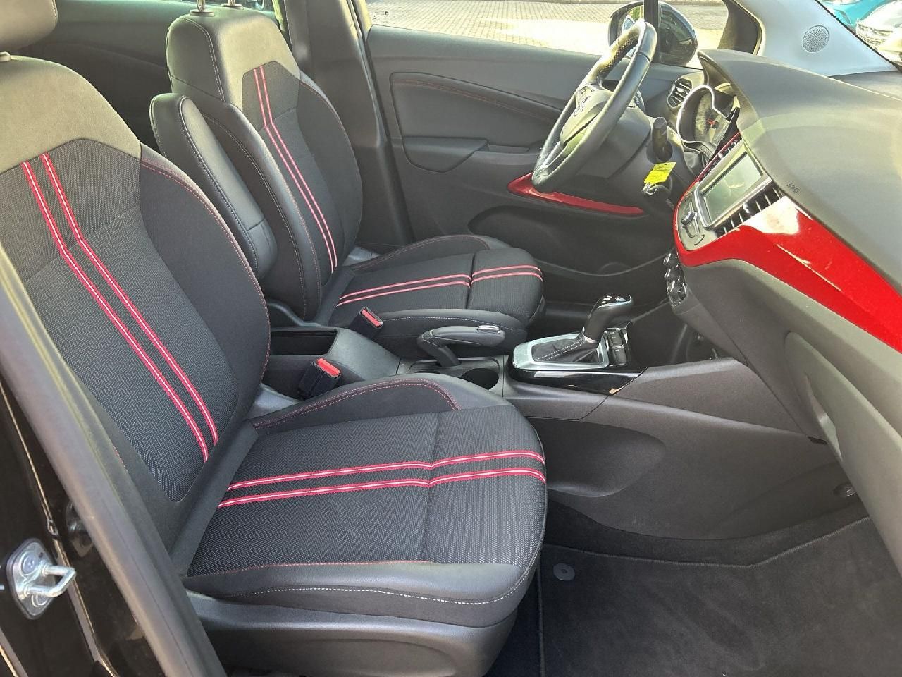 Fahrzeugabbildung Opel Crossland GS Line, Automatik
