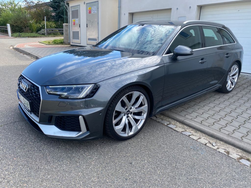 Audi RS4