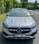 Mercedes-Benz GLA 200 7G-DCT PANO/LED/NAV/KAM/PARK-ASSI - Mercedes-Benz GLA 200 Gebrauchtwagen in Köln