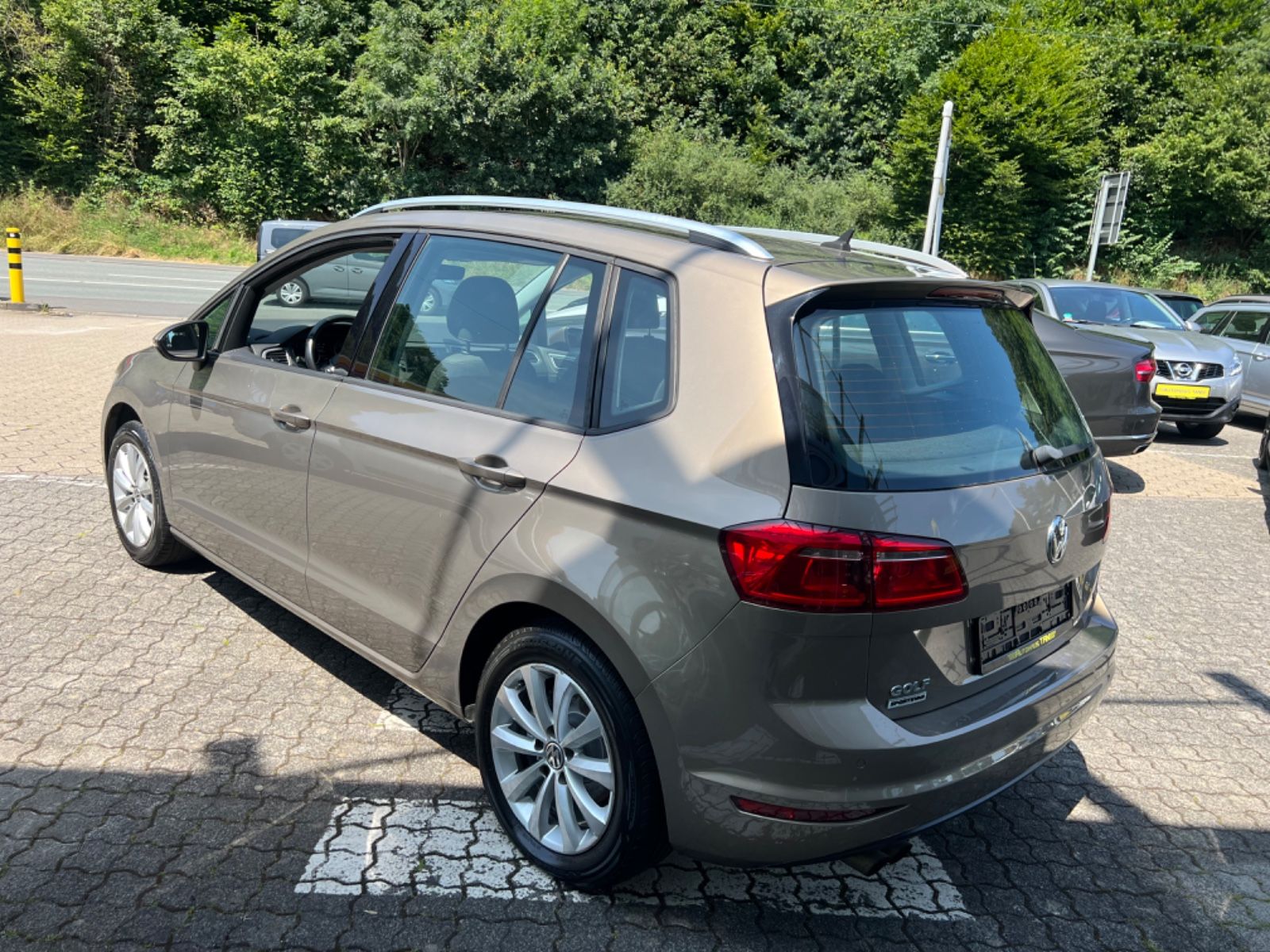 Fahrzeugabbildung Volkswagen Golf Sportsvan VII Comfortline *MASSAGE-SITZE *