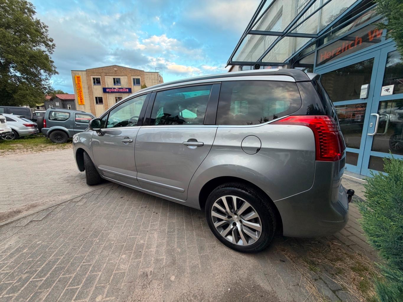 Peugeot 5008 SITZHEIZUNG LEDER AHK