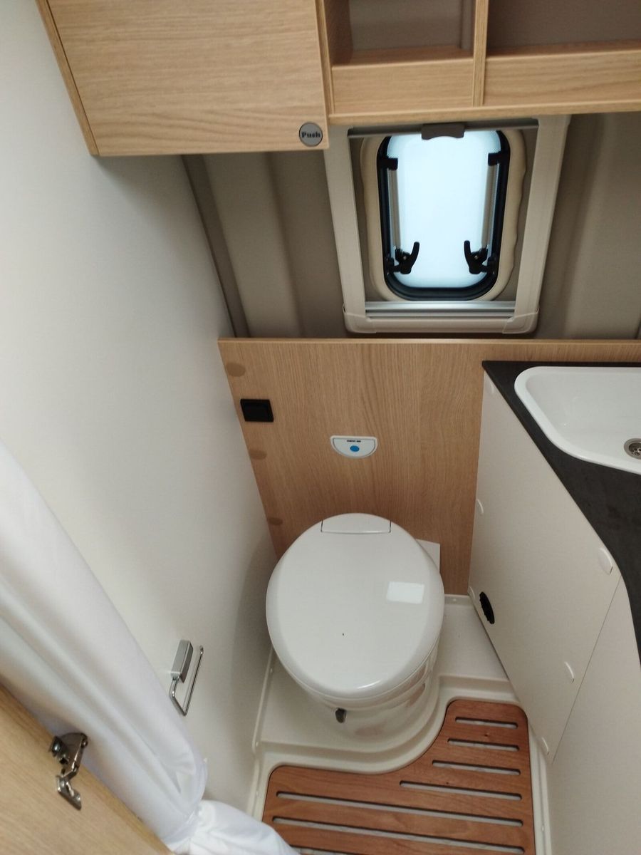 Fahrzeugabbildung Sunlight Adventure Cliff 600 Automatik, Dörr Edition, LTE