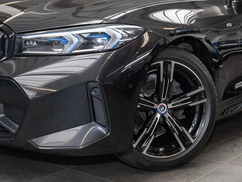 BMW 318i Touring M Sport HUD PANO RFK NAVI LED DAB