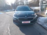 Skoda Superb Combi 2.0 TSI 195 kW 4x4 Selection - Skoda Superb mit Benzin-Antrieb: Allradantrieb