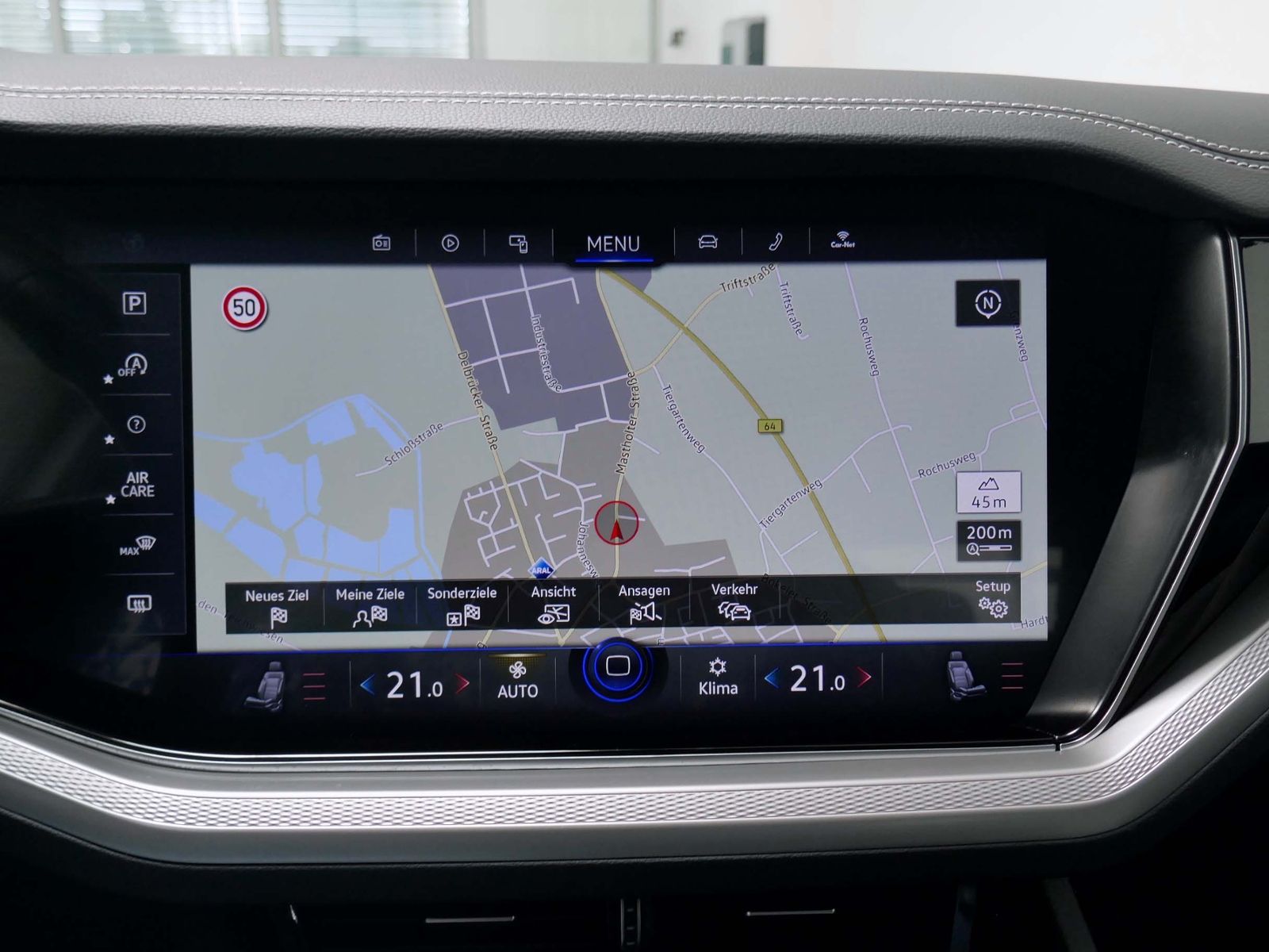 Fahrzeugabbildung Volkswagen Touareg 3.0 TDI V6 4MOTION | LED RFK ACC Navi