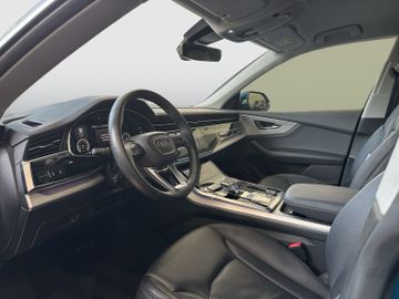 Audi Q8 - 8