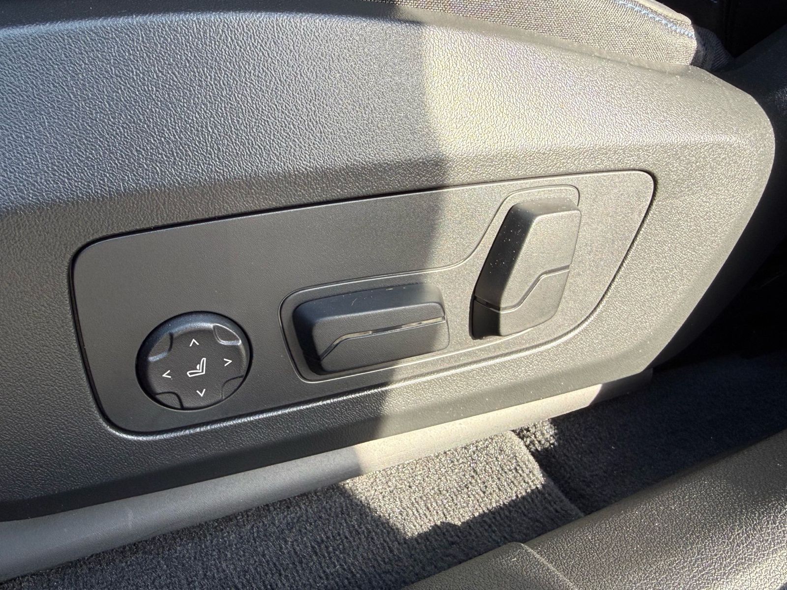 BMW iX2 - Bild 18