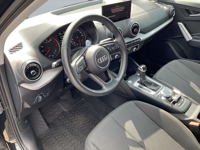 Q2 35 1.5 TFSI S-tronic PDC SHZ KAMERA NAVI LED