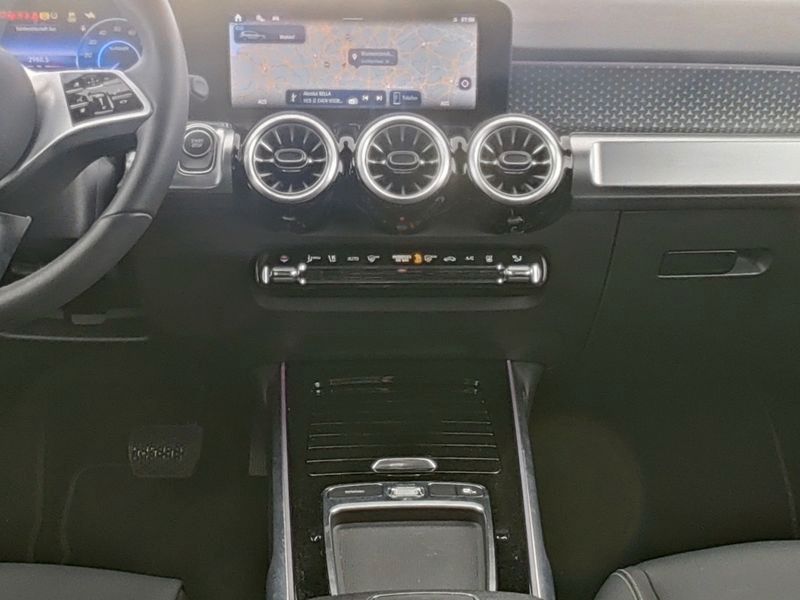 Mercedes-Benz EQB 250 Progressive Advanced 7Sitze LED SHZ 18 foto 8