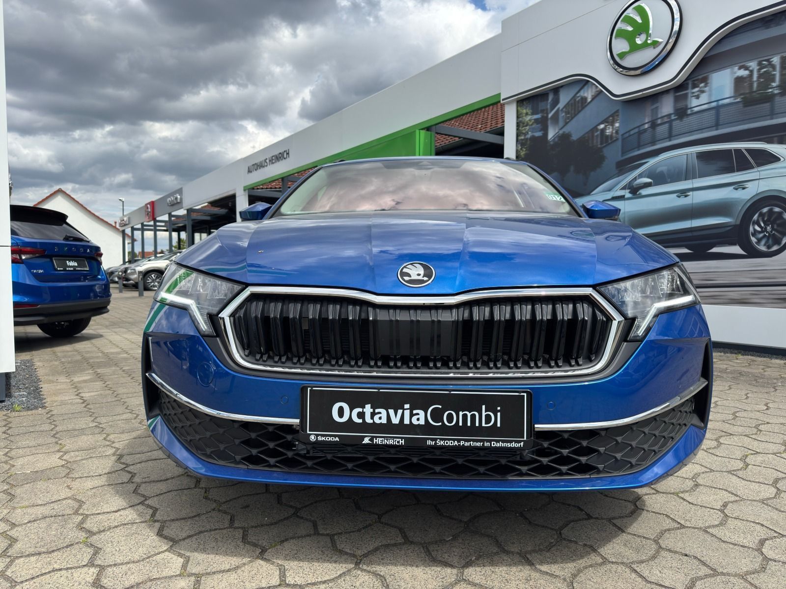 Fahrzeugabbildung SKODA Octavia Combi 1.5 TSI DSG*AHK*RFK*NAVI*eHeck