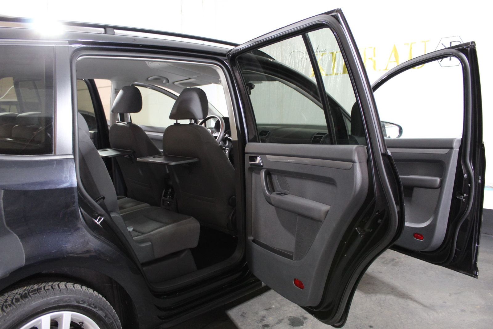 VW Touran Comfortline Klimaautomatik Sitzheiz. AHK