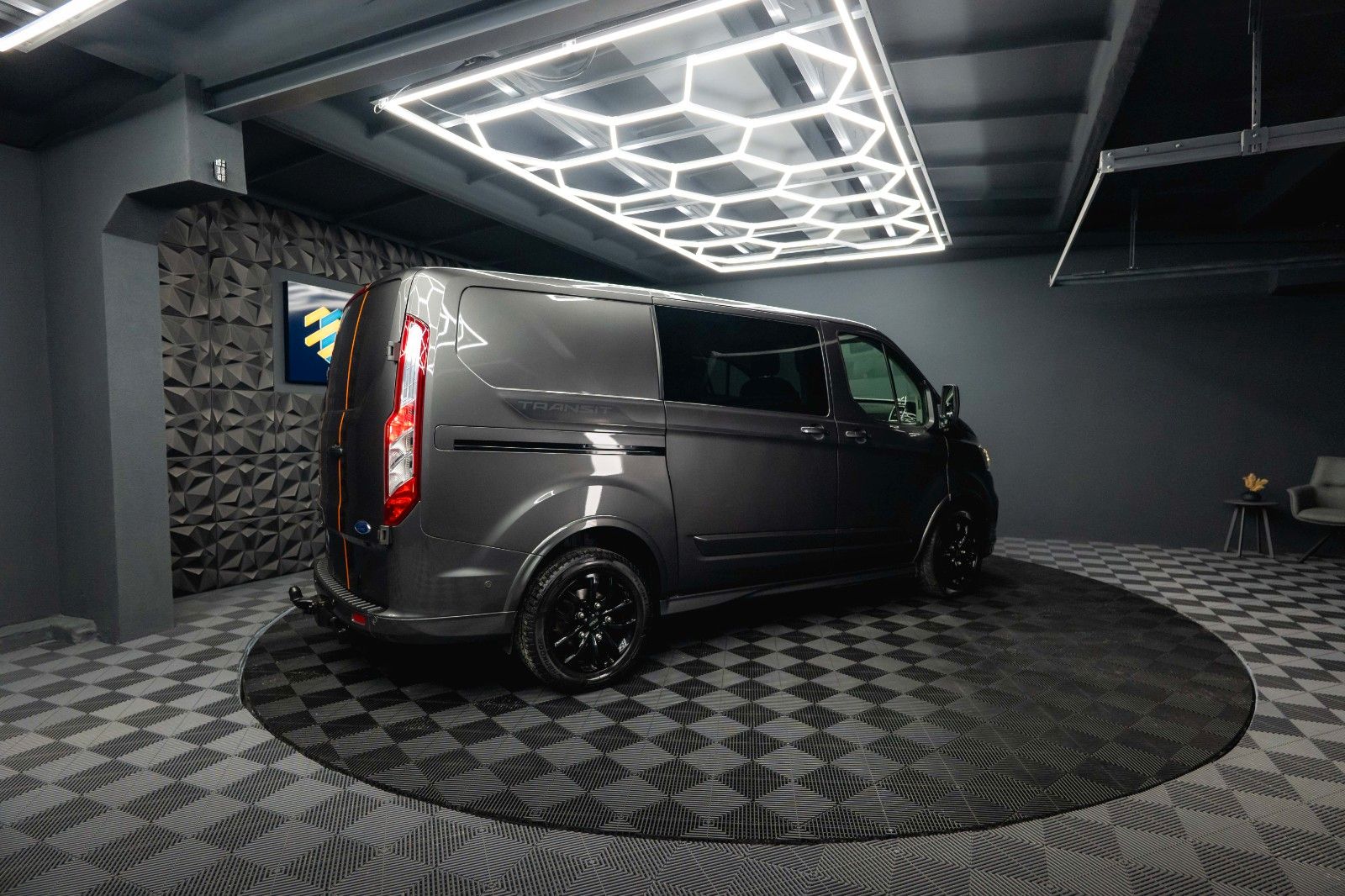 Fahrzeugabbildung Ford Transit Custom Kombi 320 L1 Mixto Sport *LED*19%