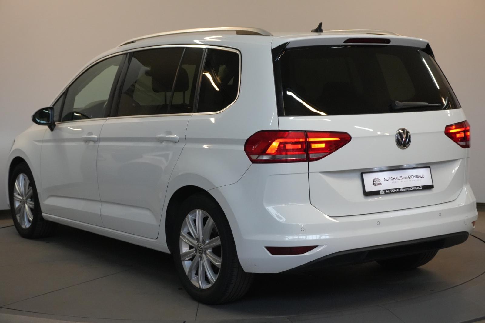 Volkswagen Touran 1.5 Highline BMT LED AHK PDC StzHzg