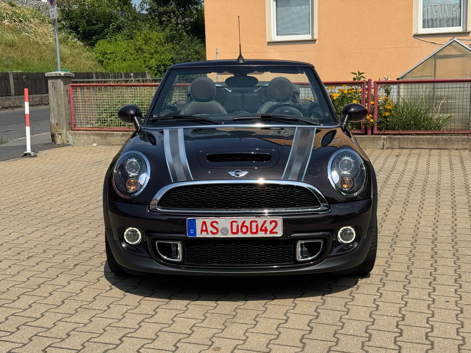 MINI Cooper S Cabrio Highgate Leder Bi-Xenon PDC Temp