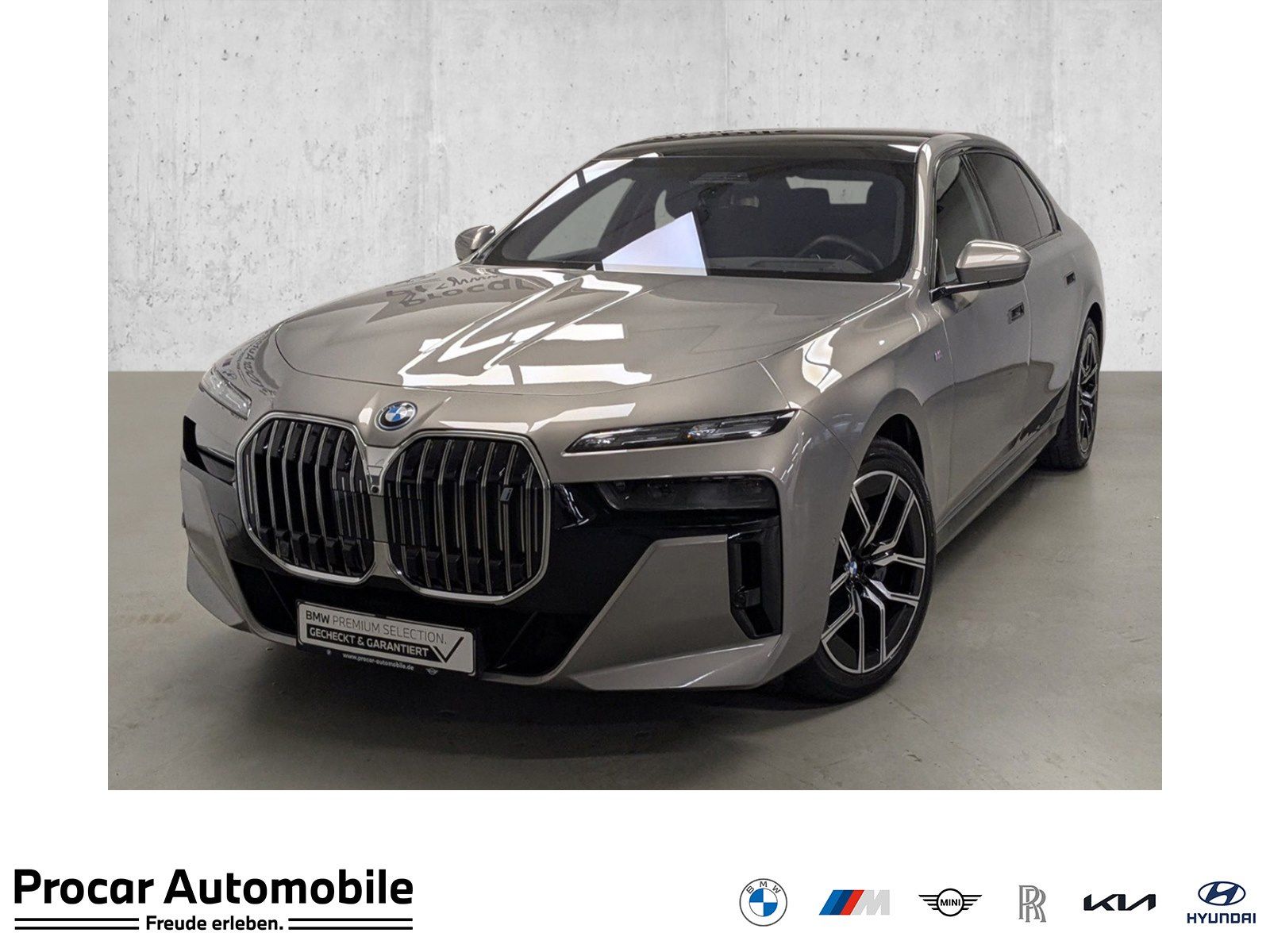 BMW i7 eDrive50 M Sport Fond Entertainment B&W SkyLo