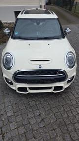 MINI Cooper S F55, Pepper White, Vollleder braun