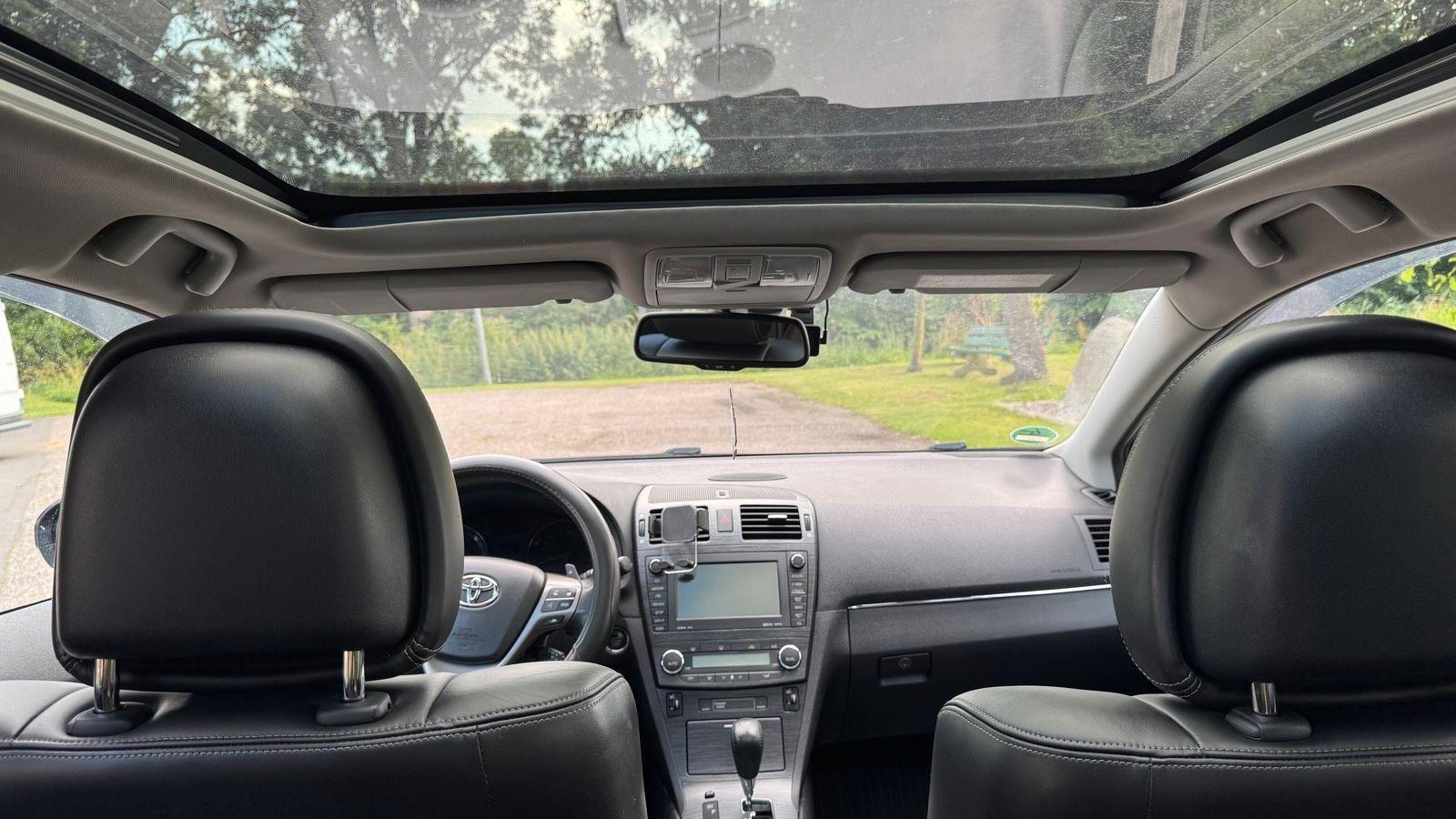Toyota Avensis 2009 — photo 5
