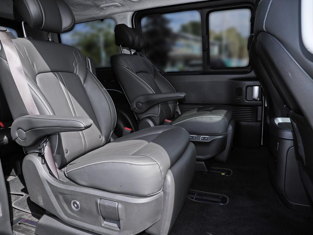 Fahrzeugabbildung Hyundai STARIA HEV 7-Sitzer Signature Panoramadach