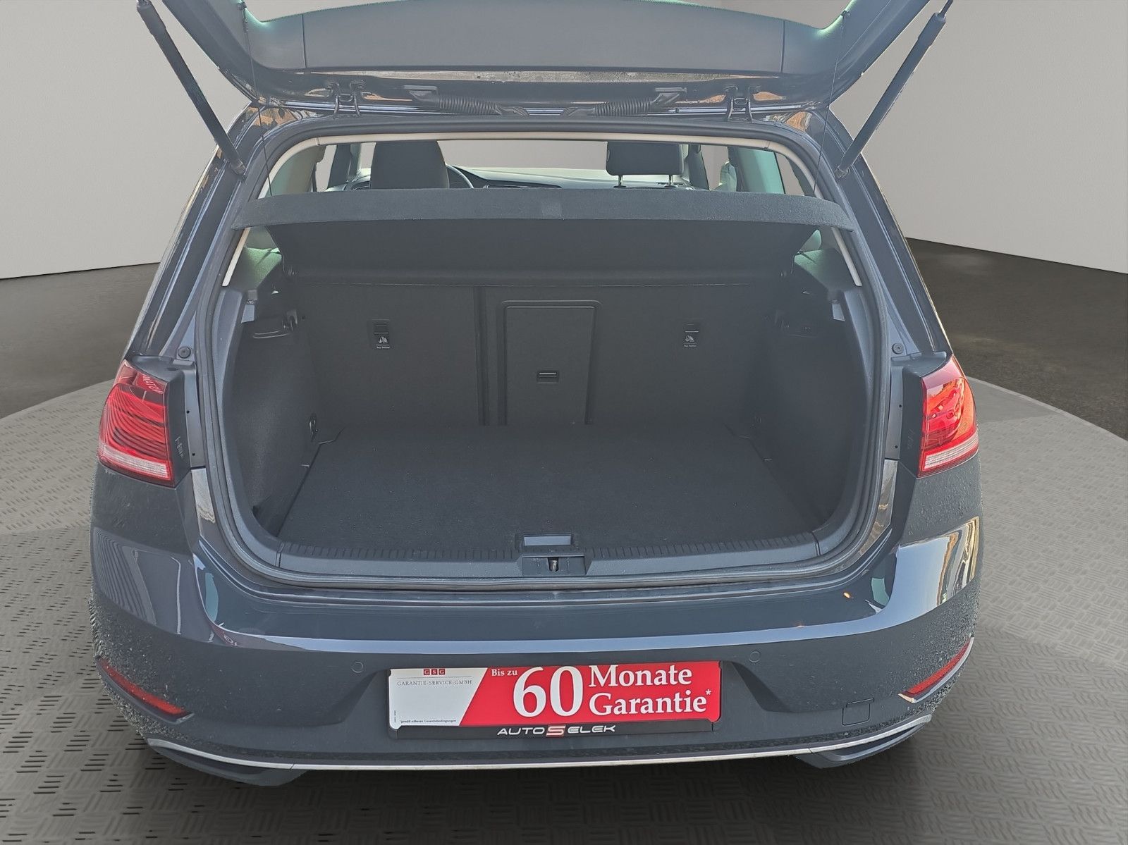 Fahrzeugabbildung Volkswagen Golf VII +Kamera+PDC+LED+Navi+Borbet Alu18``