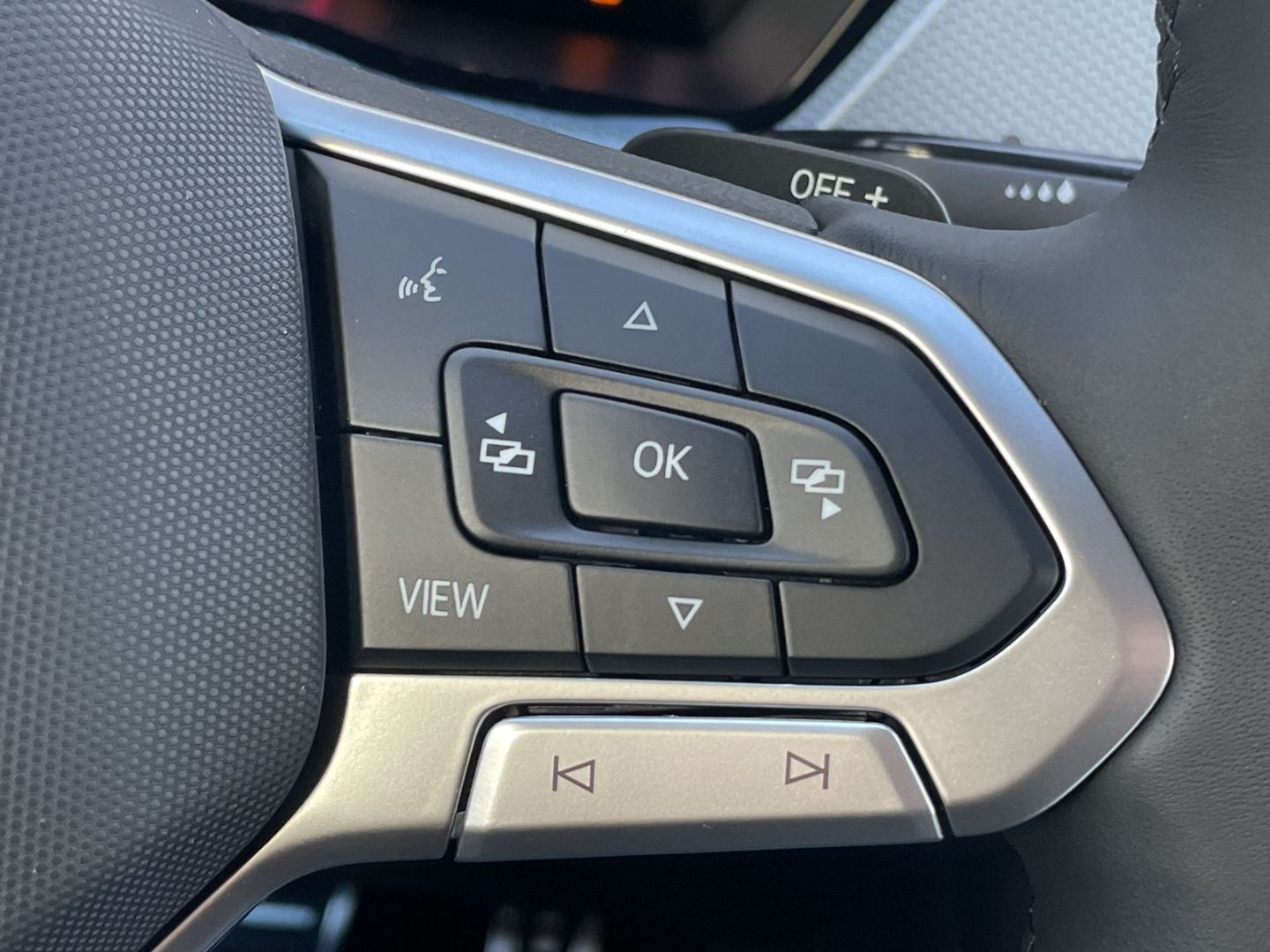 Touran ENERGY 1.5TSI DSG AHK/Kamera/ACC/Navi/LED