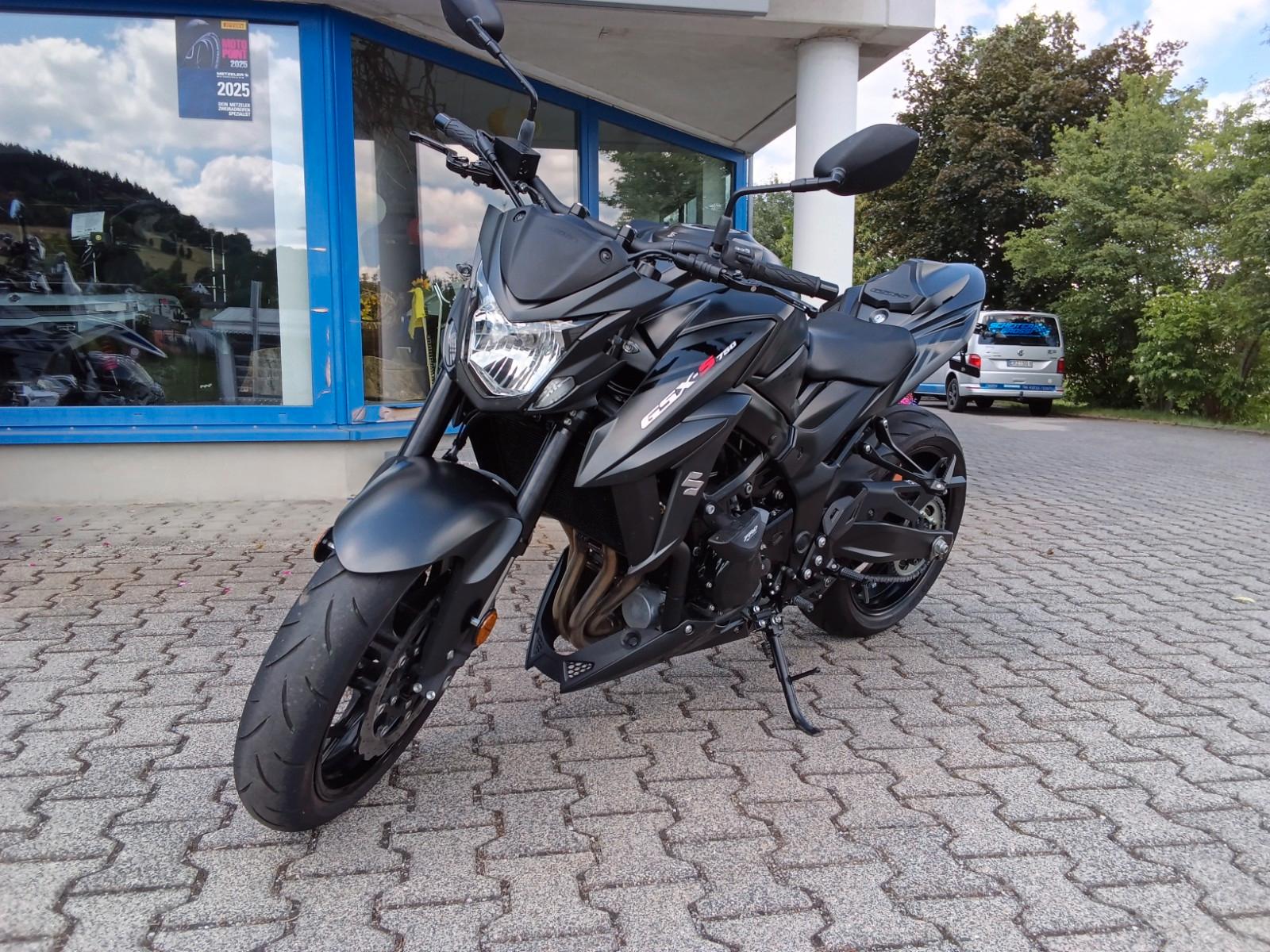 Suzuki GSX-S 750