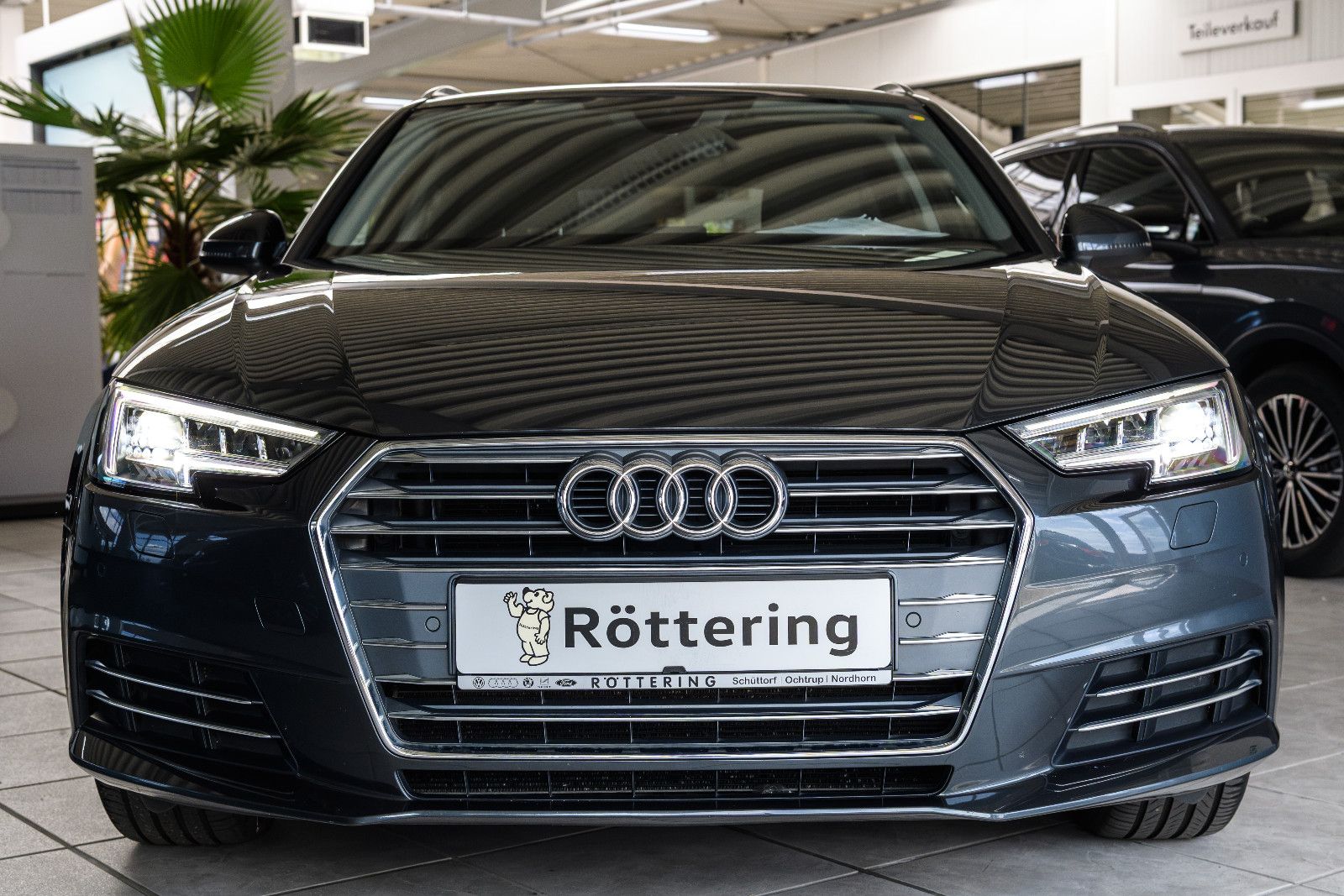 Fahrzeugabbildung Audi A4 Avant sport +LED +MICHELIN
