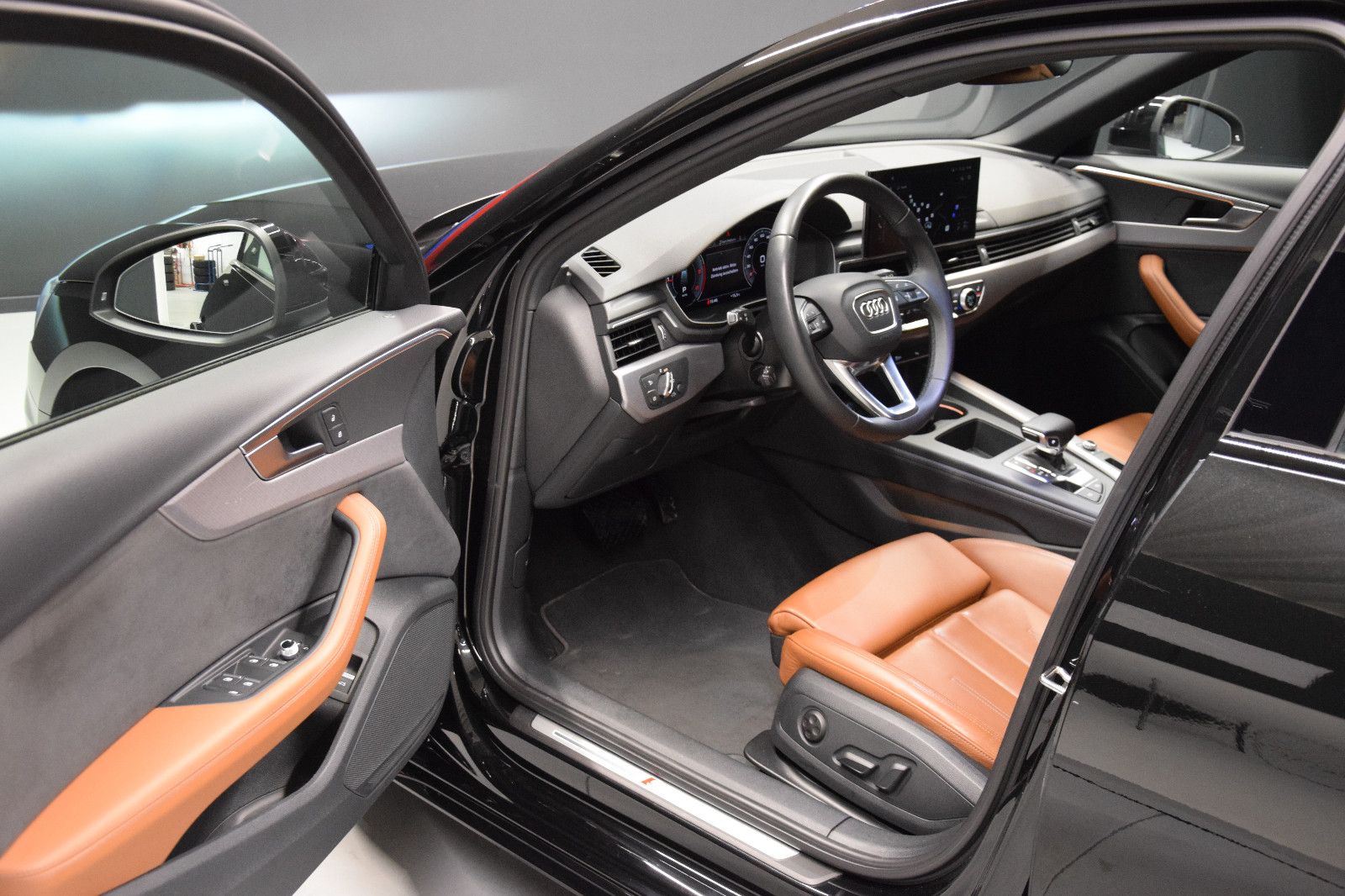 Fahrzeugabbildung Audi A4 Avant 40 TDI S line MATRIX 3-Zonen ACC