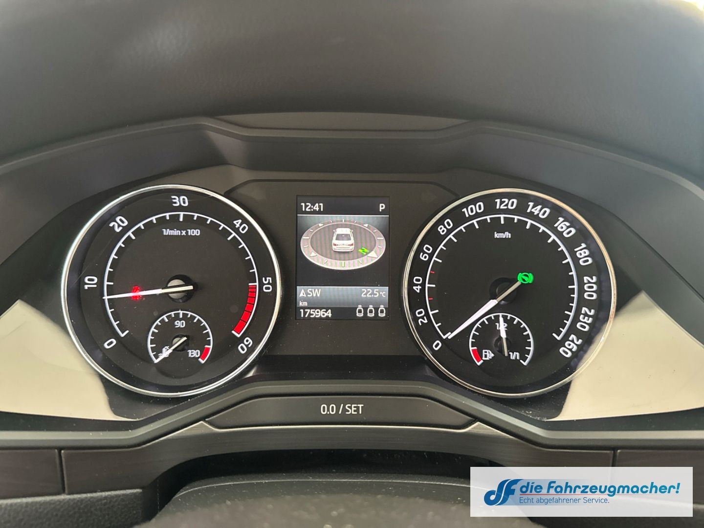 Fahrzeugabbildung SKODA Superb Style 2.0 TDI Navi *HAGELSCHADEN *EXPORT