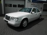 Mercedes-Benz E 200  2. HAND, ERST 63.000 km - Mercedes-Benz E-Class aus 1994
