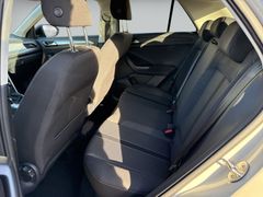 VW T-Roc Limited 1.5DSG AHK LED ACC  8Fach