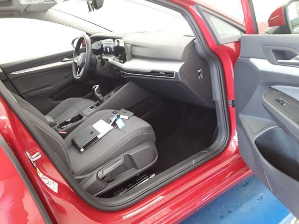 Golf VIII Variant 1.5 TSI MOVE LED+PANO+DCP+STHZ