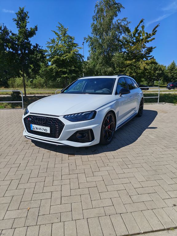 Image of Audi RS4