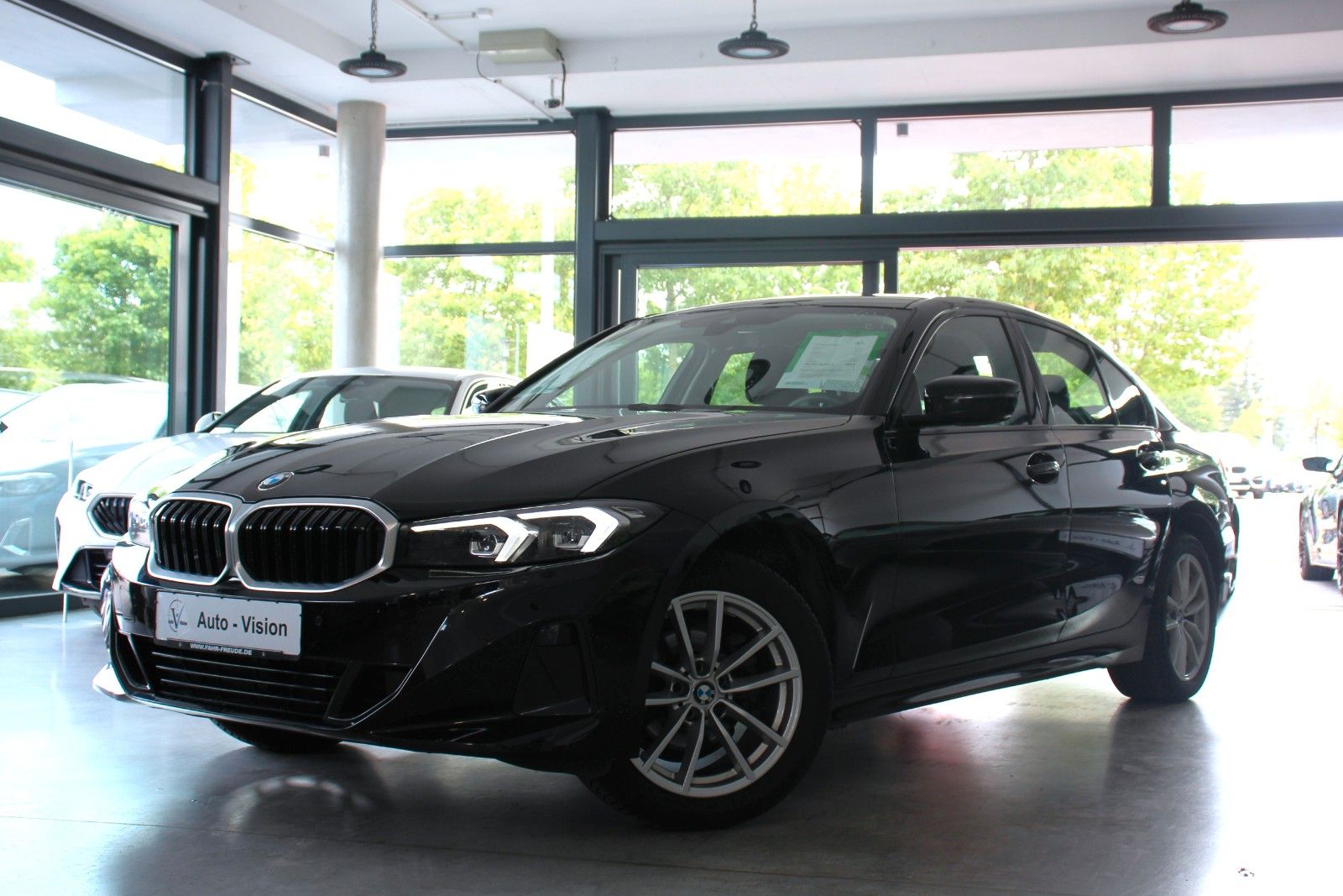 BMW 318i (G20) *LED*PDC*Widescreen*SHZ*ApppleCP