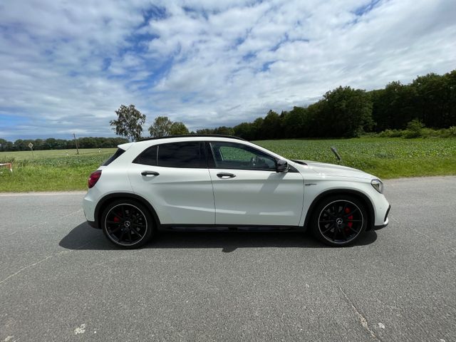 MERCEDES-BENZ GLA 45 AMG Mercedes-AMG GLA 45 4MATIC DCT Me...