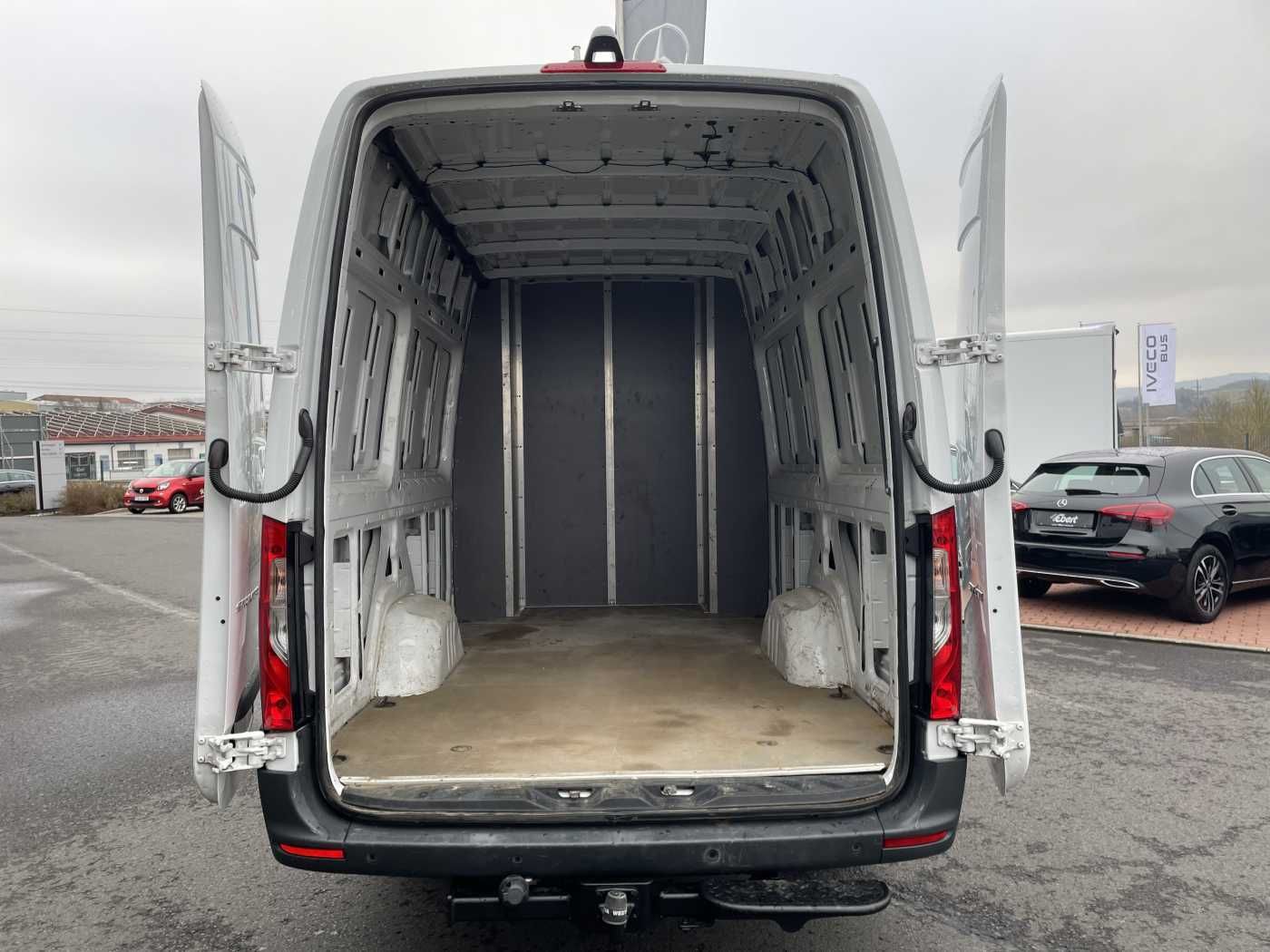 Fahrzeugabbildung Mercedes-Benz Sprinter 317 CDI DoKa/Mixto Autom AHK3,5 Klima