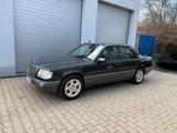 Mercedes-Benz Mercedes W124 220E Top Zustand 94.000km 2.... - gebrauchte Mercedes-Benz 220 aus dem Jahr 1995