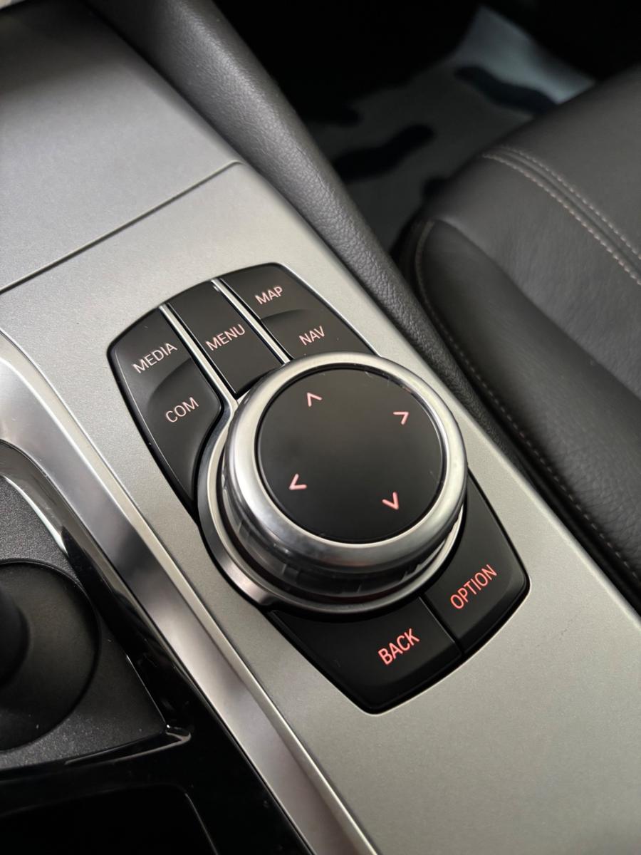 BMW 520d xDrive Automatik,Scheckheft,Rückfahrkamera