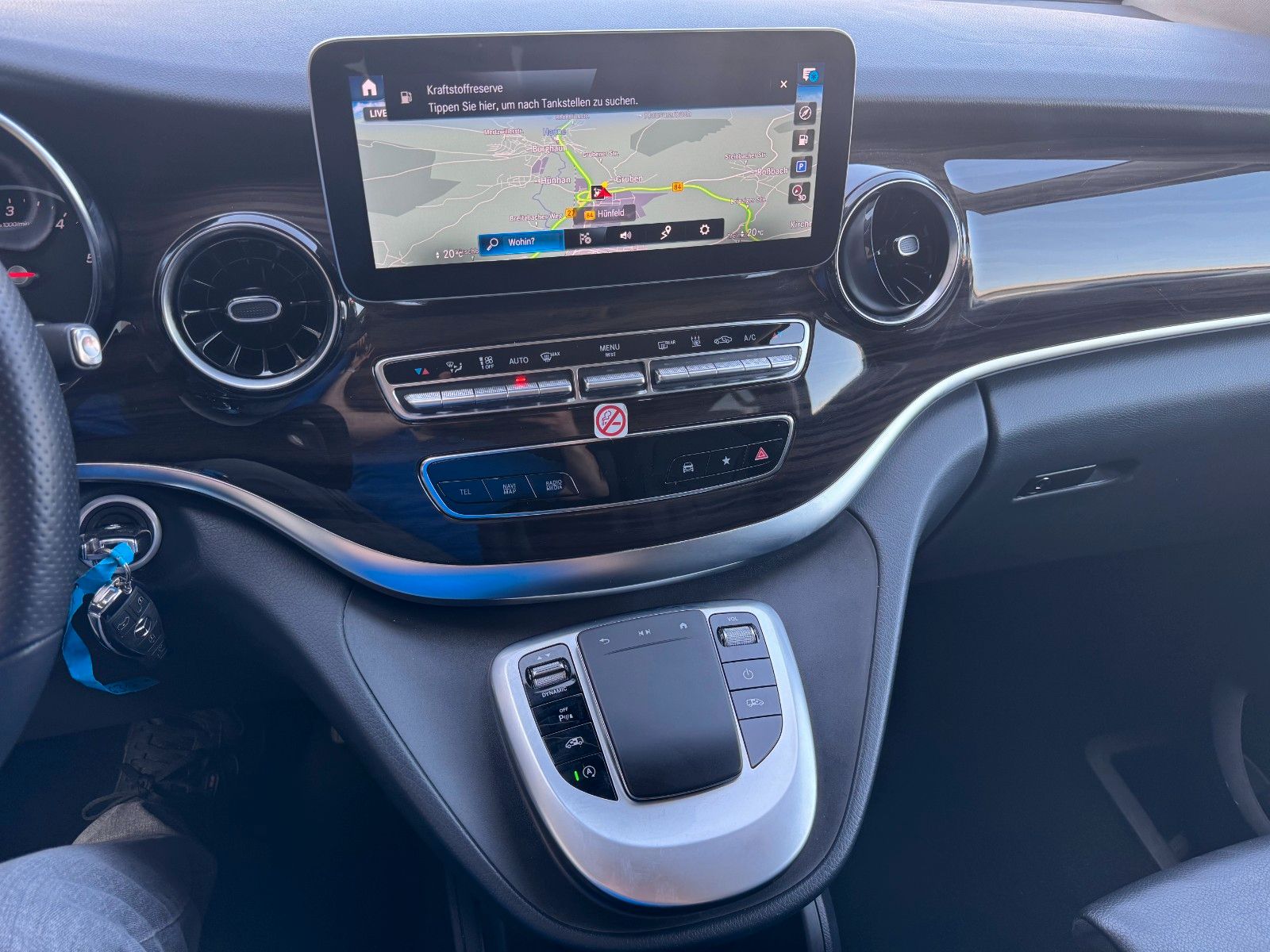 Fahrzeugabbildung Mercedes-Benz V 300 d AVA Extral AIRMATIC Stdheiz 360Kamera