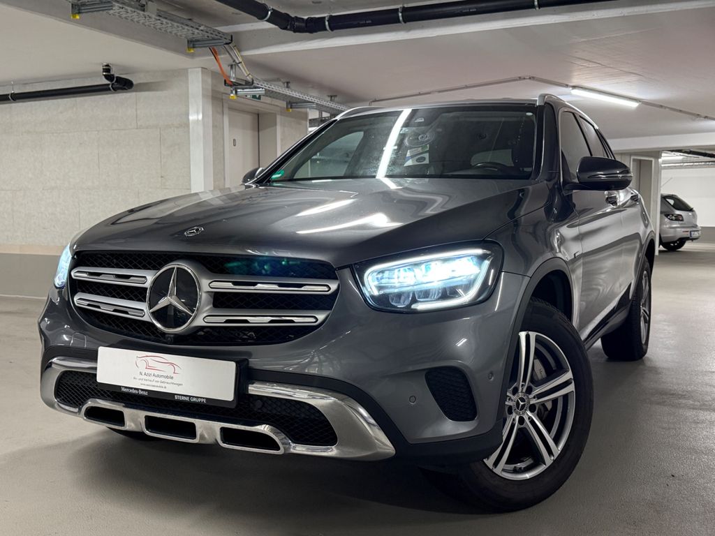 Image of Mercedes-Benz GLC 300