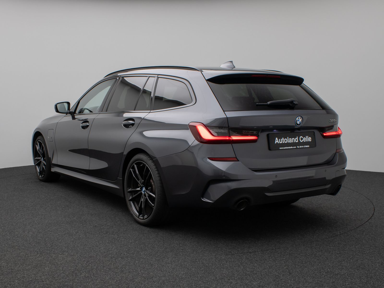 Fahrzeugabbildung BMW 320e M Sport HiFi DAB PDC Fernlichtassist 19Zoll