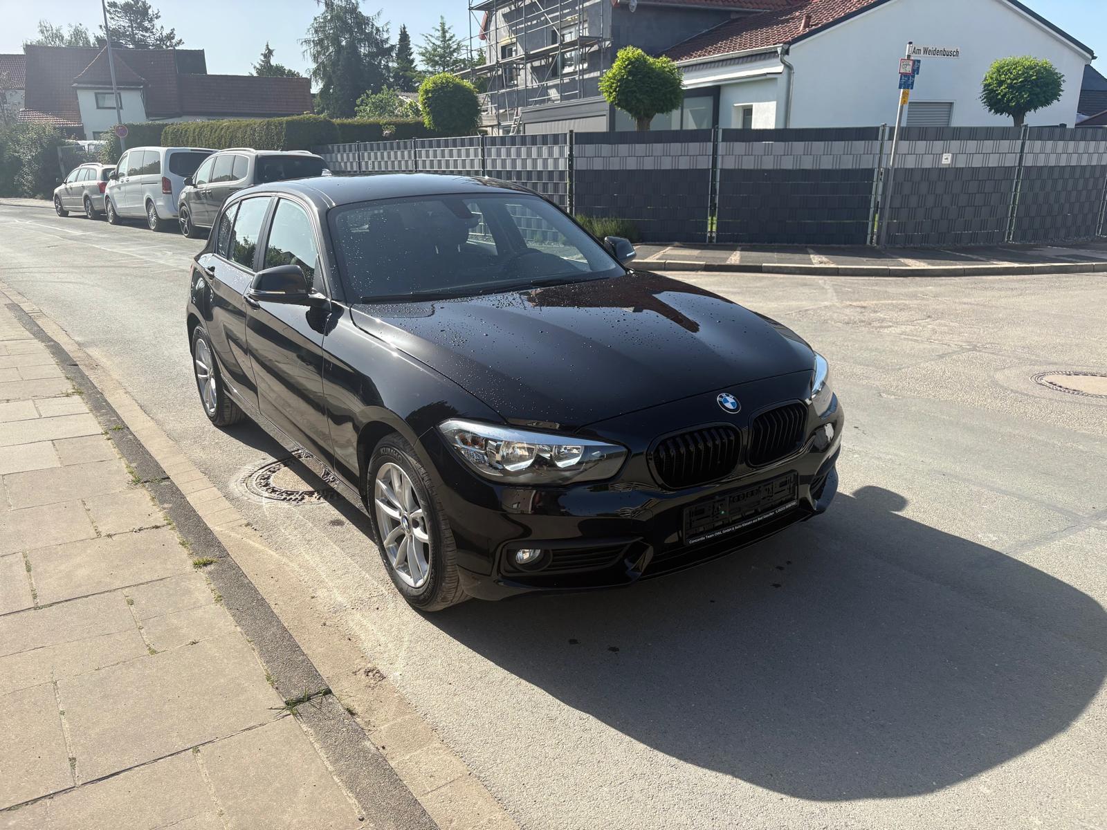BMW 116i PDC NAVI SITZHEIZUNG ALUFELGEN