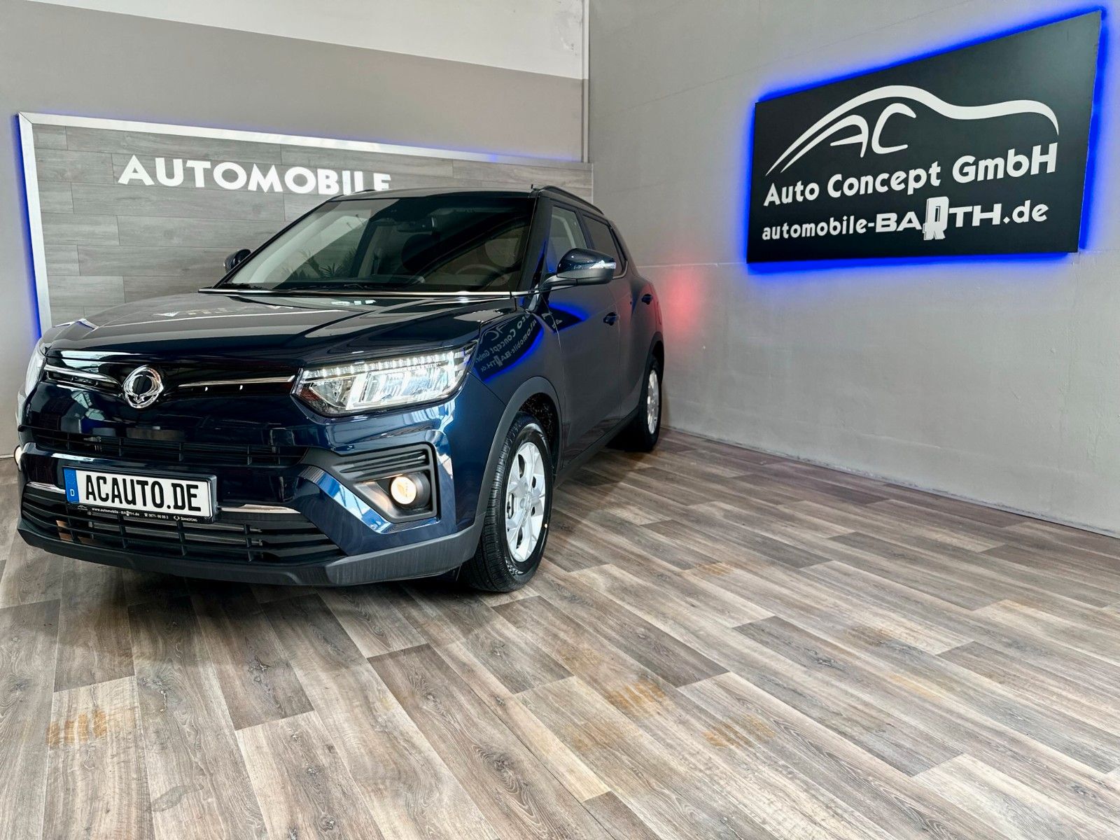 Fahrzeugabbildung Ssangyong Tivoli Quartz 1,5P 6AT 2WD*Finanzierung*NAVI*RFK