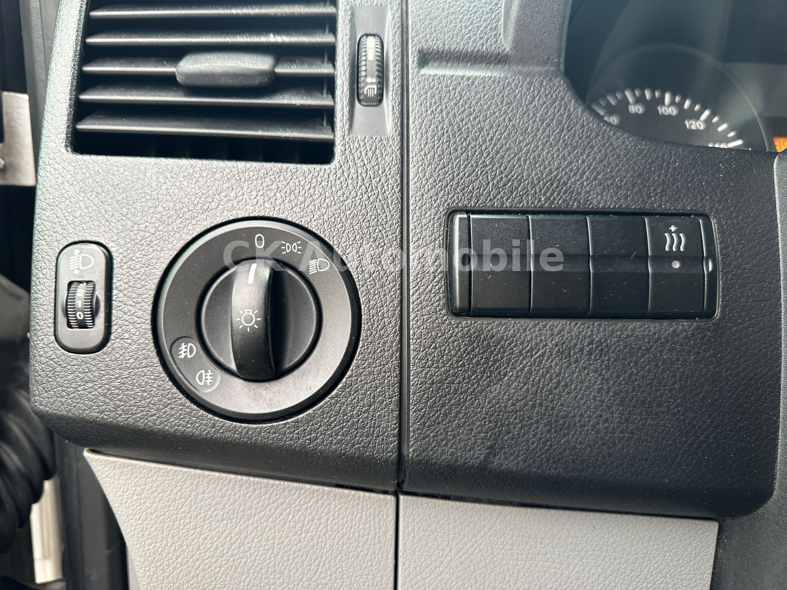 Fahrzeugabbildung Mercedes-Benz Sprinter II Kombi 315 CDI/9 Sitze/Klima/Tempomat