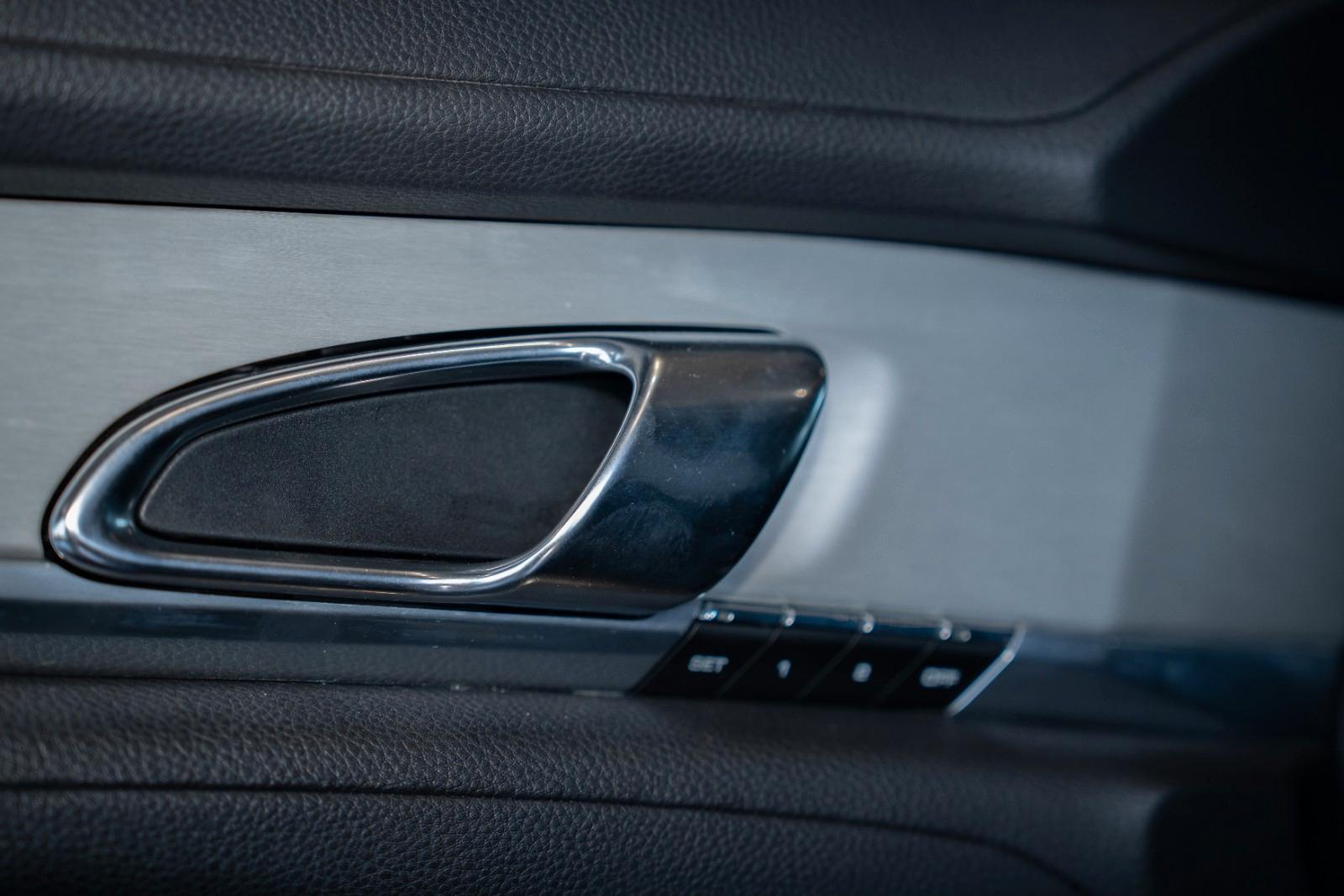 Porsche Panamera 4S 4.8 V8 | 400 ch | BVA | Cuir électrique à mémoire | Sièges chauffants avant/arrière | Toit ouvrant | Caméra de recul | Bi-xénon