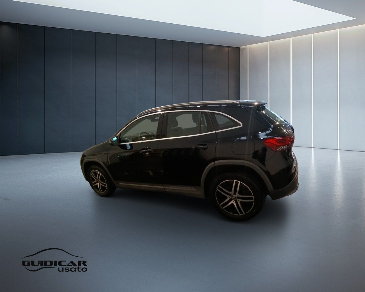 Mercedes-Benz GLA-H247 2020 - GLA 180 d Sport Pl imagem 3