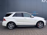 Mercedes-Benz ML 63 AMG  *Bi-Xenon*Alcantara*Keyless*Pano* - Mercedes-Benz ML-Klasse mit Benzin-Antrieb: Geländewagen
