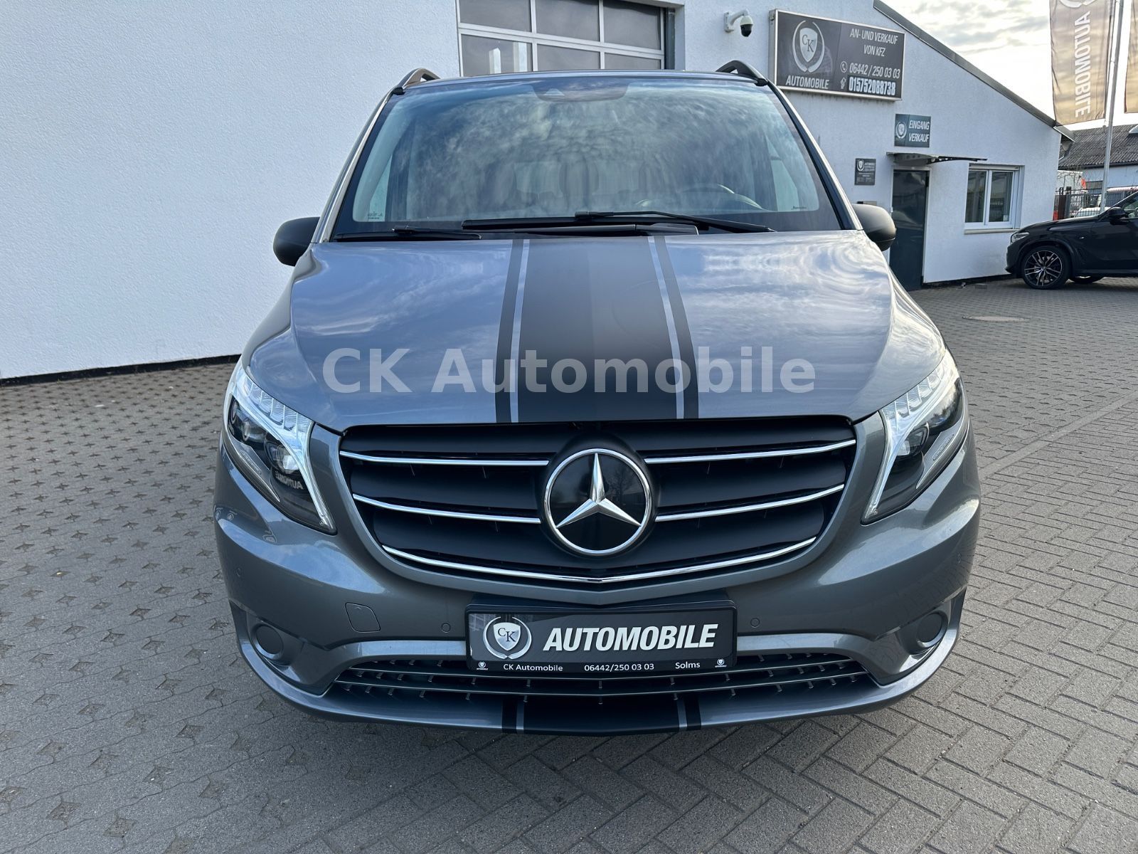 Fahrzeugabbildung Mercedes-Benz Vito 124 Mixto 4x4 lang/5Sitze/Navi/LED/Kam./AHK