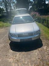 Audi A4 für Export - Audi A4 aus 2001: Kombi