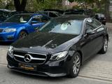 Mercedes-Benz E 220 d Coupe°°Pano°°Automatik°°Leder°°LED°° - Mercedes-Benz E 220 mit Diesel-Antrieb: Sportwagen, Automatik